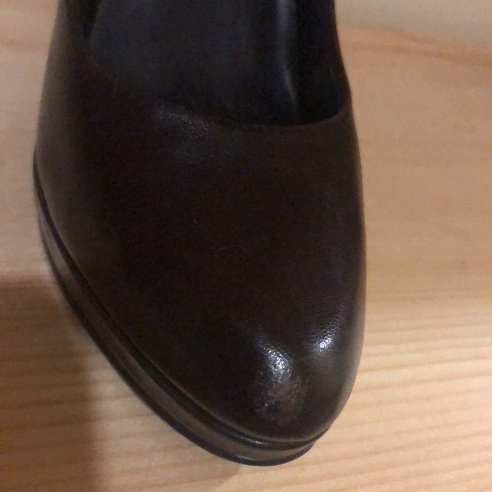 Shoes - Picture 3 of 5